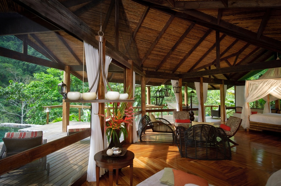 Linda Vista Suite living and bedroom