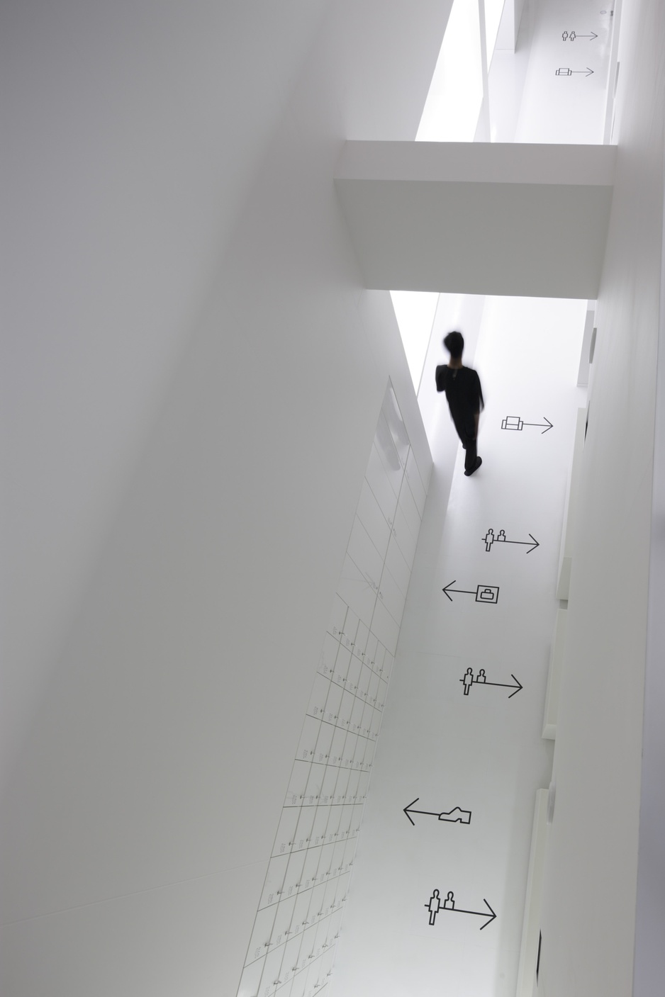9 Hours Capsule Hotel – Japanese Capsule Hotel That Only Lets You Stay 9 Hours