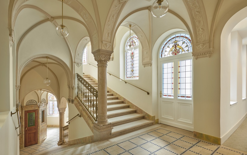 Párisi Udvar Hotel Staircase