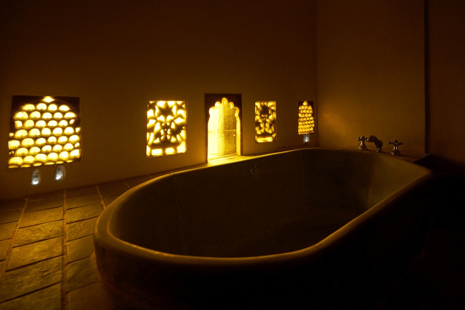 Kesari Suite Bathtub
