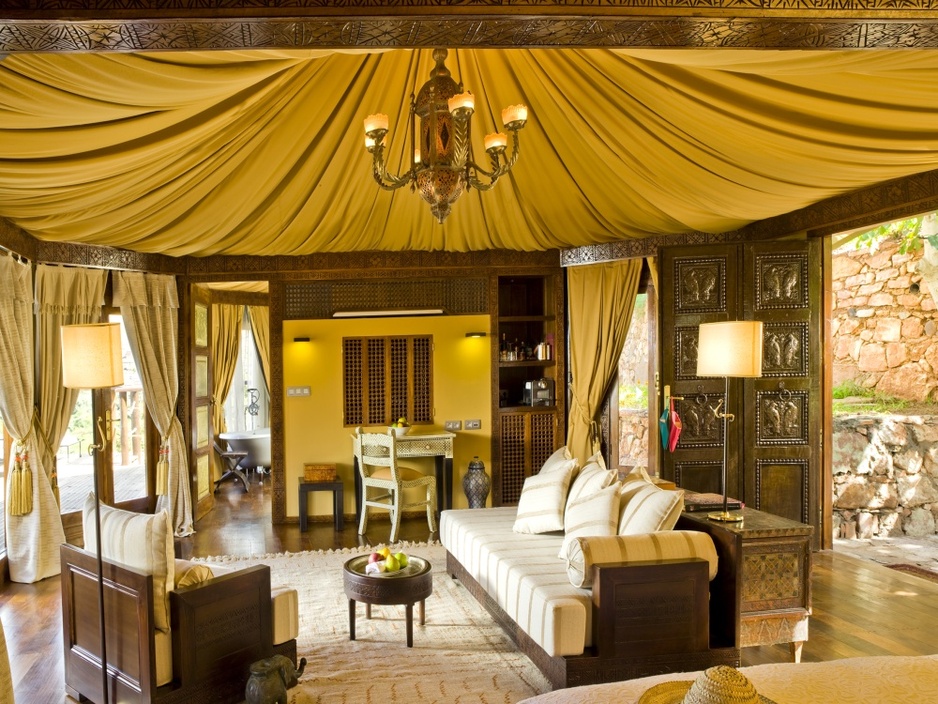 Kasbah Tamadot luxury tent