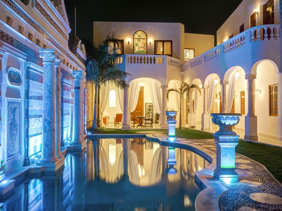 El Palacito Secreto Hotel Pool at Night