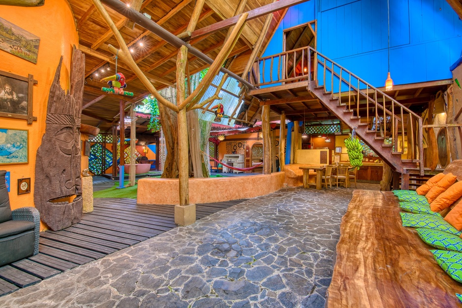 Crystal House Courtyard