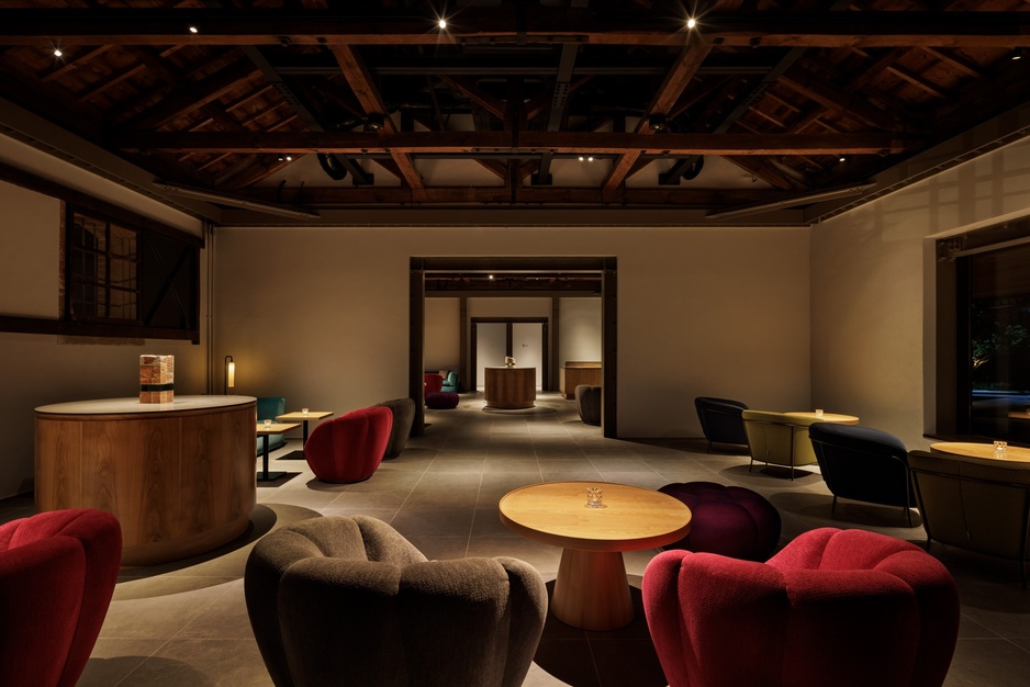 HOSHINOYA Nara Prison - Dining Lounge at night