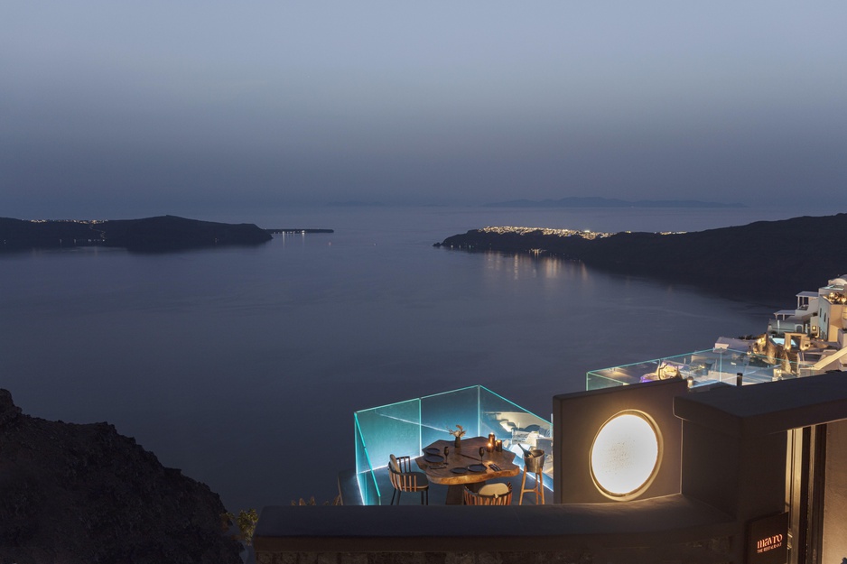 Kivotos Santorini Pool Bar Sunset
