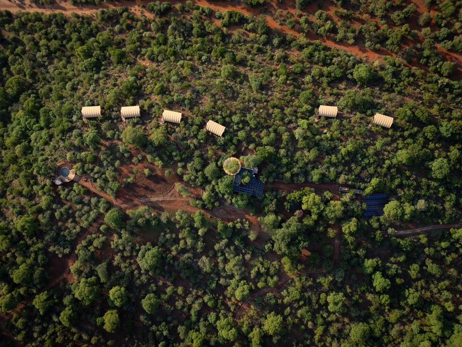 Few & Far Luvhondo Aerial