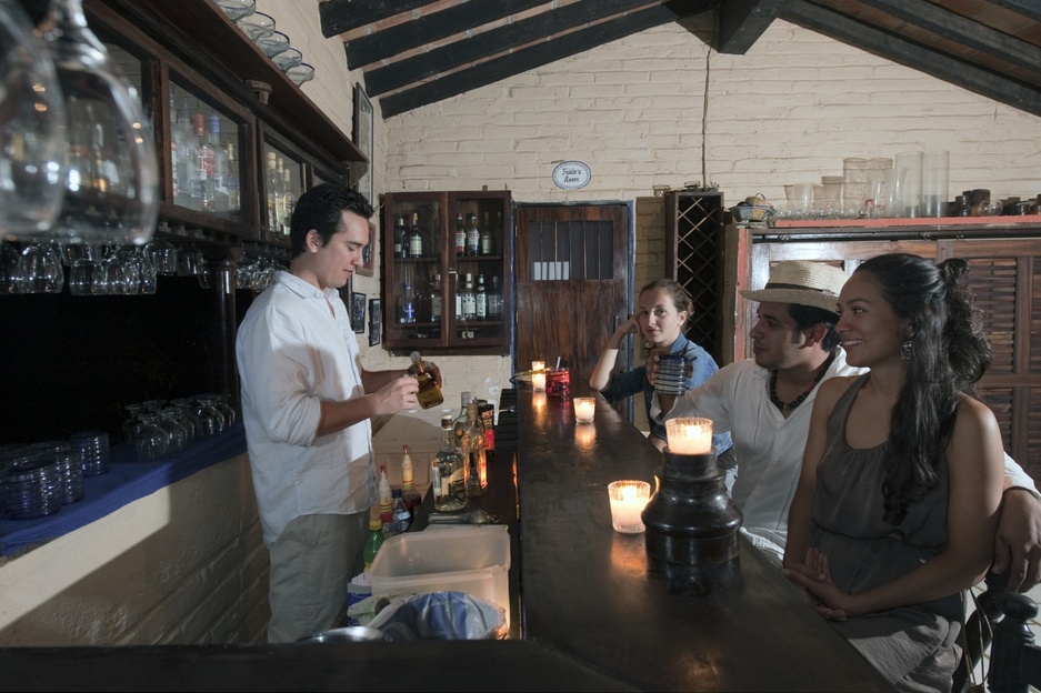 Majahuitas Resort bar