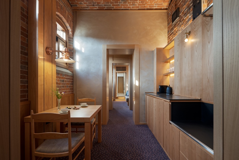 HOSHINOYA Nara Prison - Guestroom Dining Room