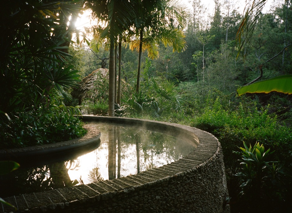 Blancaneaux Lodge - Waterfall Spa Hot Pool