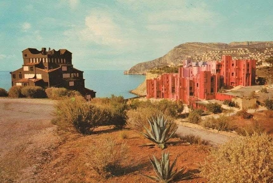 La Muralla Roja in 1973