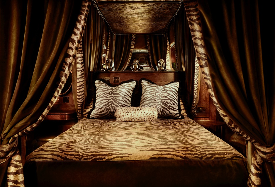House of Gods Glasgow - The Classic Room's Bed