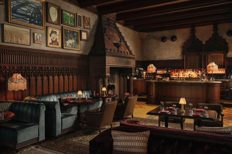Chicago Athletic Association Hotel - The Drawing Room Bar