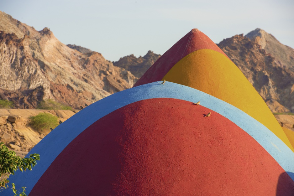Landscape Dialogue: Architecture Responding to Hormuz's Natural Contours