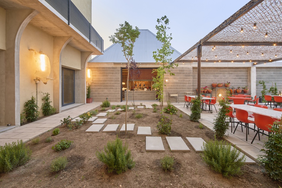 MOAGEM Industrial Lodge Kitchen Outdoor Terrace