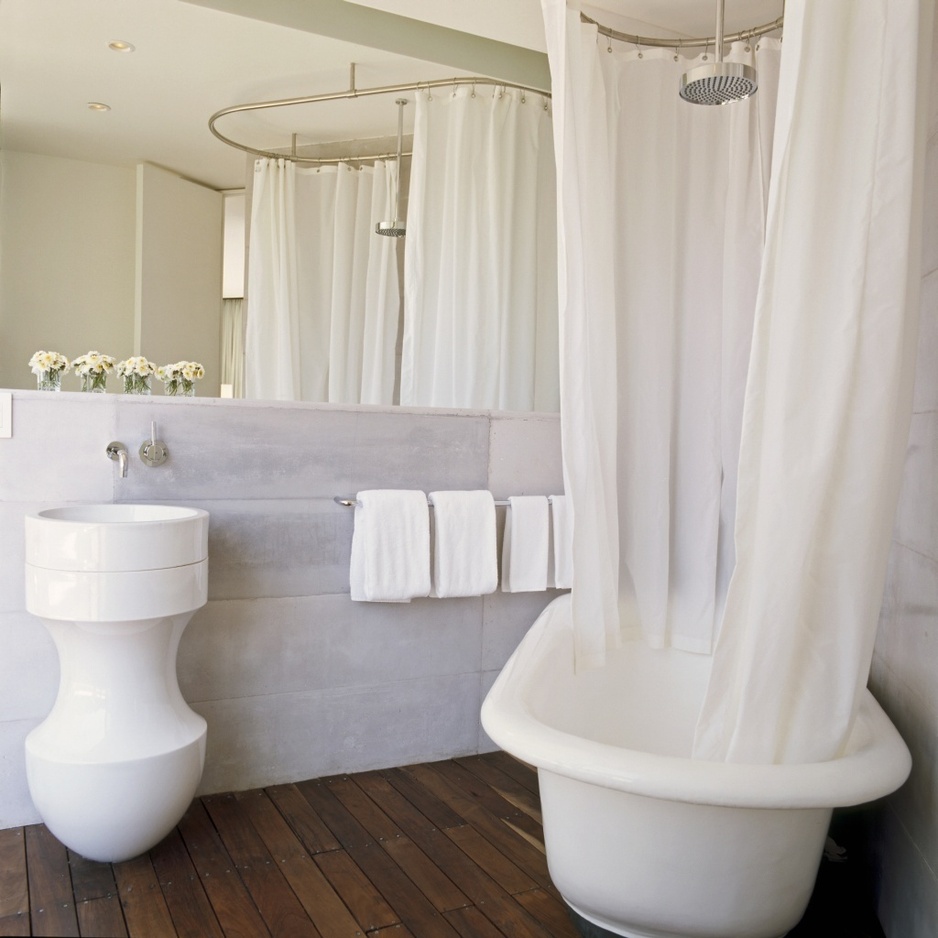 Condesa DF bathroom