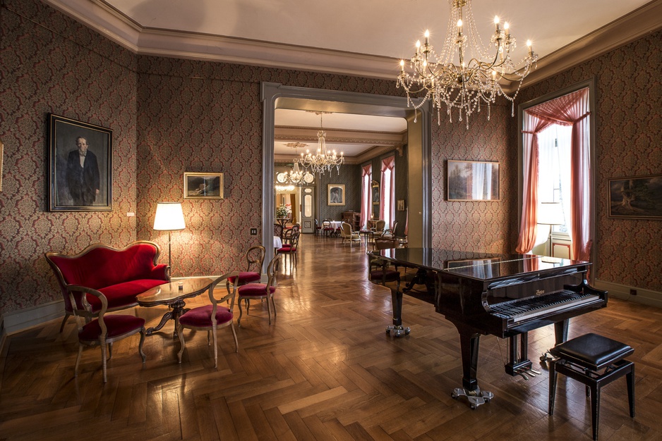 Grandhotel Giessbach Davinet Erker Salon
