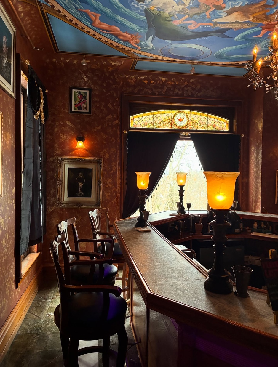 Henderson Castle Bar