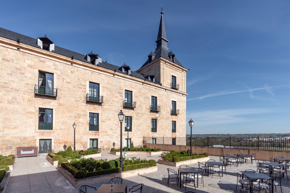 Parador de Lerma Hotel Outdoor Courtyard