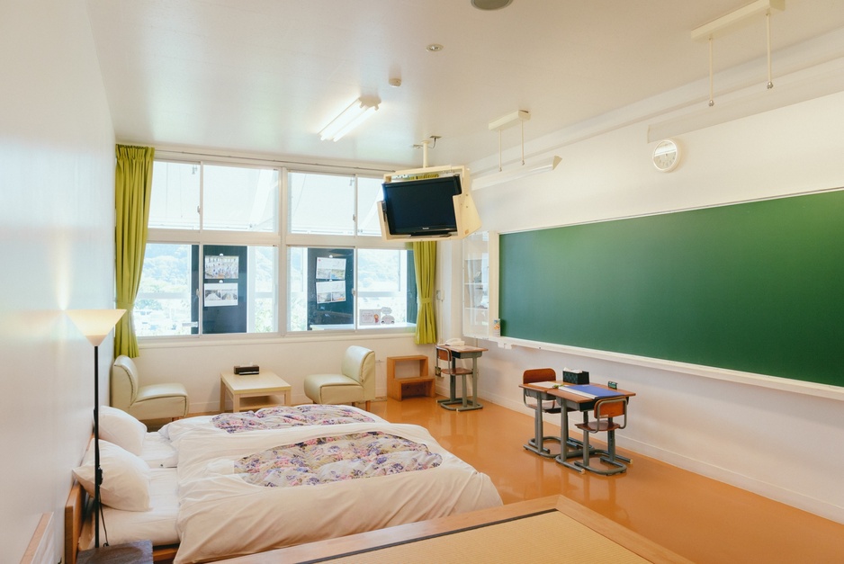 Hota Elementary School - Room
