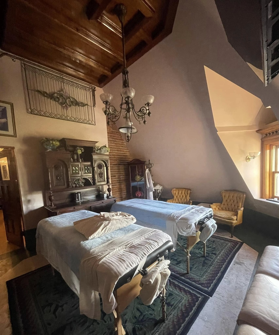 Henderson Castle Spa