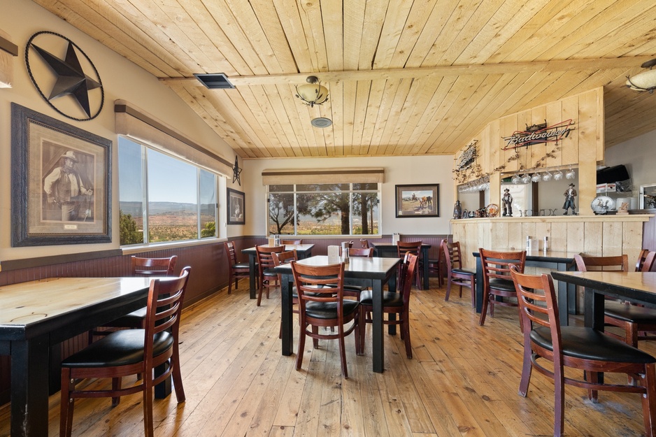 Broken Spur Inn Steakhouse