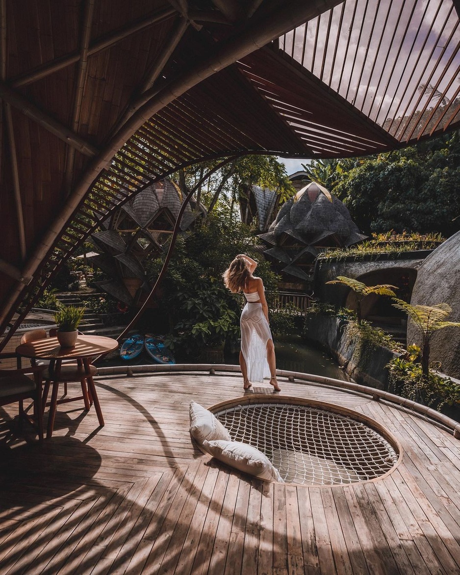 Ulaman Eco Luxury Resort - Floating Lake Villa