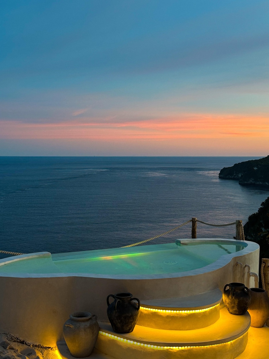 Tropical Glamping Bali - Honeymoon Villa Plunge Pool Overlooking the Sea