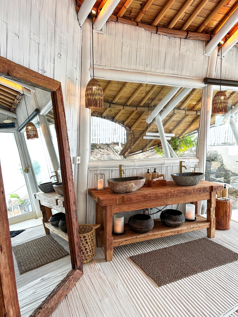 Tropical Glamping Bali - Honeymoon Villa Outdoor Bathroom