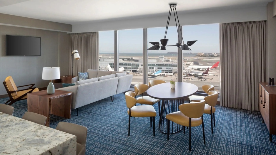Grand Hyatt at SFO - Executive Suite Dining