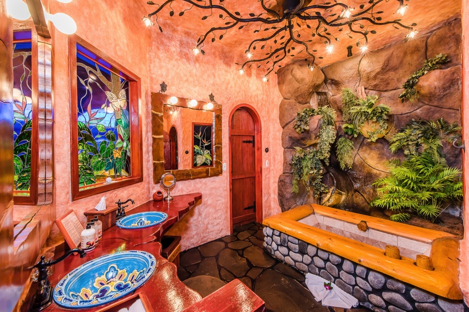 Standard Guest Room Garden Bathroom
