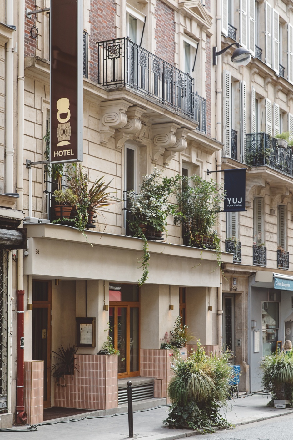 Hoy Paris Hotel Building