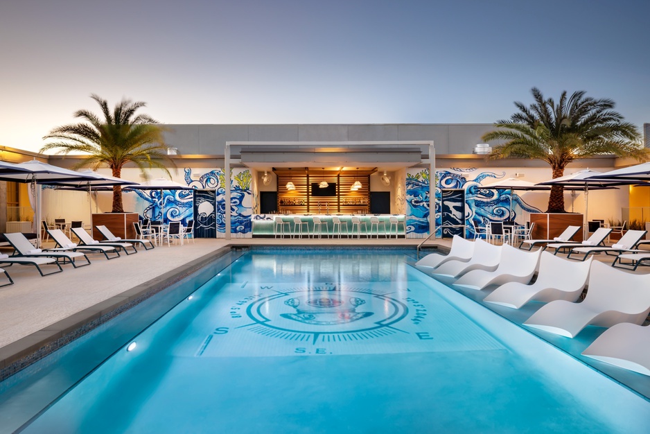 JW Marriott Savannah Plant Riverside District Hotel - Compass Pool Lounge