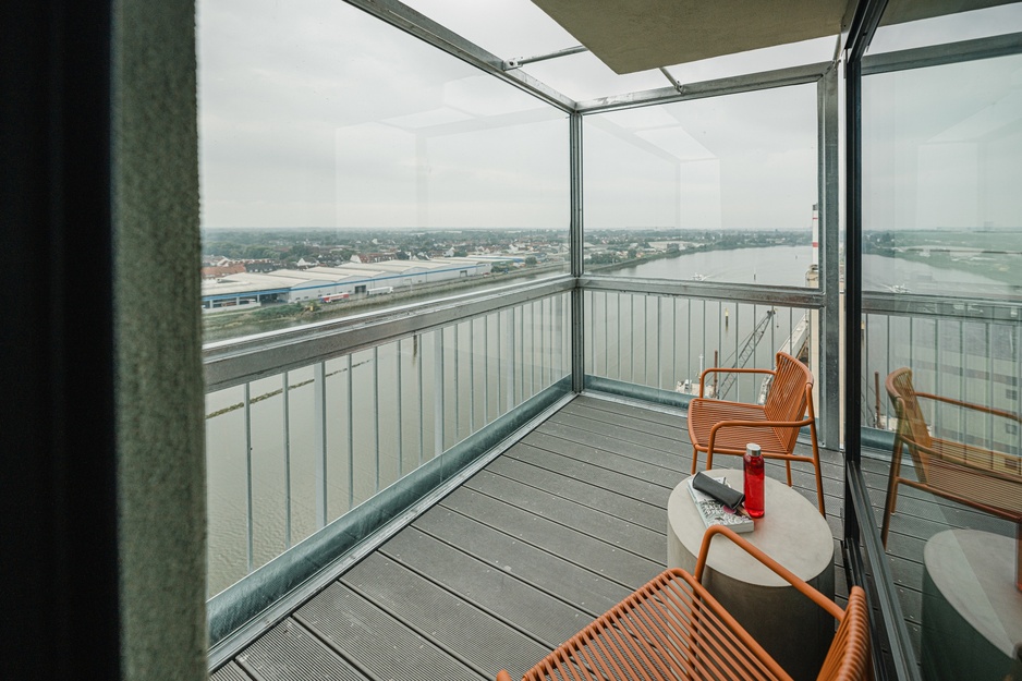 John & Will Silo-Hotel Toorn Stuuv Rooftop Terrace View
