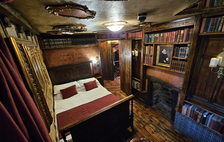 Hocus Pocus Tiny Hotel