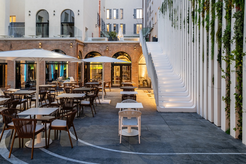 ROMEO Hotel Roma - Courtyard