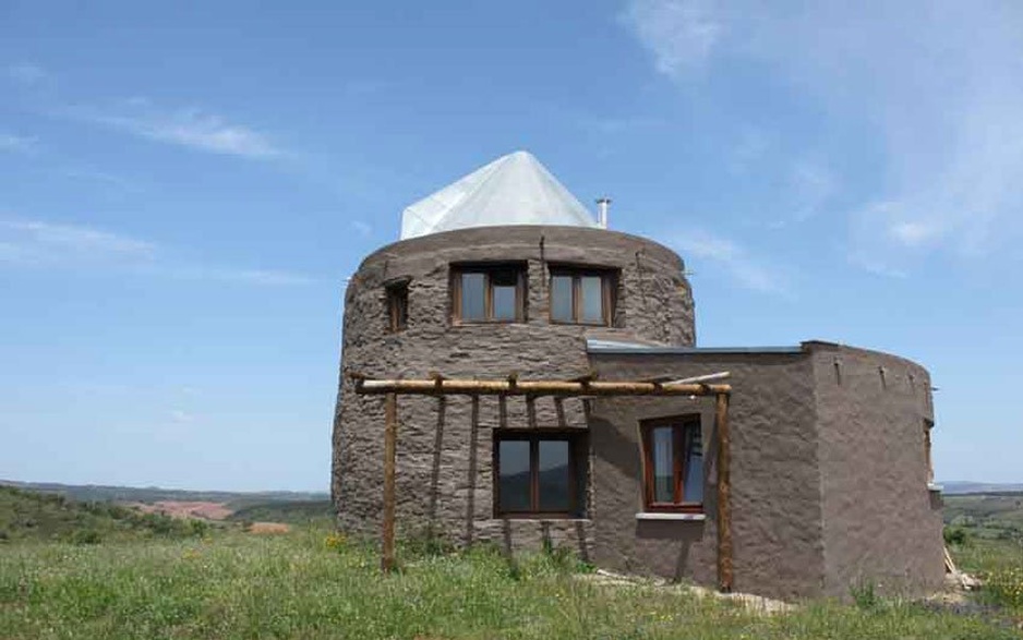 Nespereira Estate – Rustic Heaven In Algarve