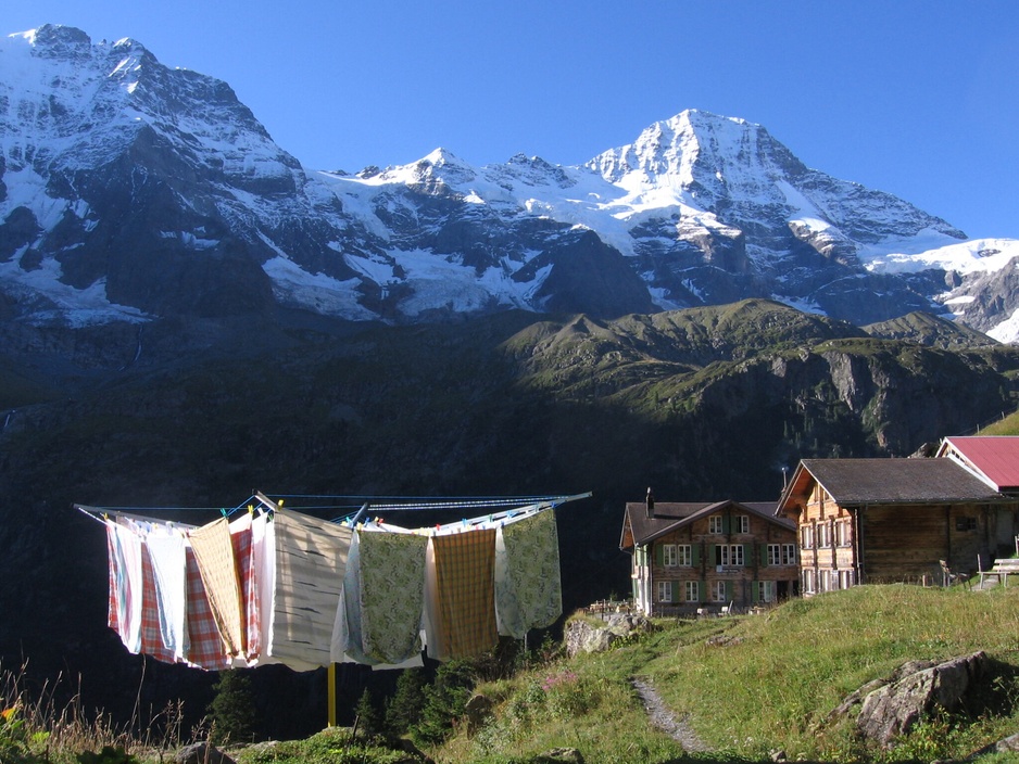 Berghotel Obersteinberg Drying Cloths and Alpine Views