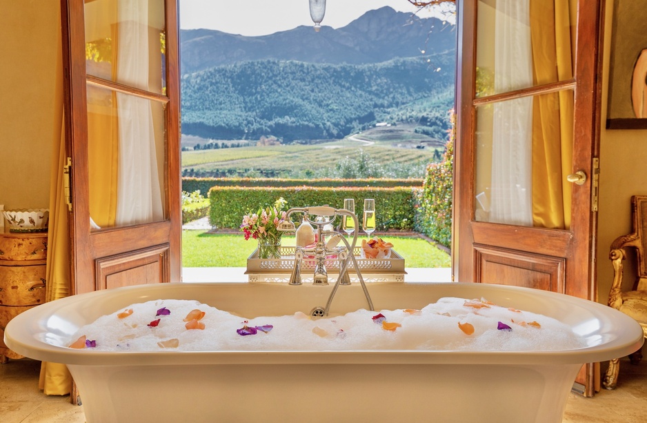 La Residence Luxury Suite Bathroom With a View