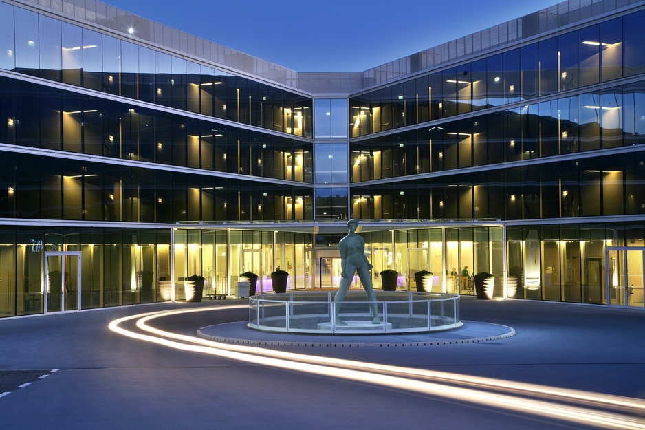 The Oitavos Entrance