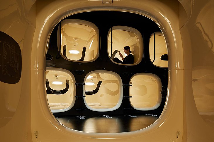 9 Hours Capsule Hotel Pods