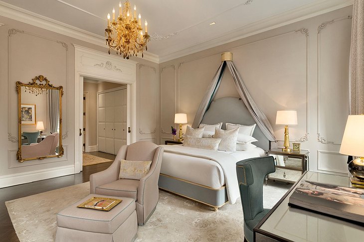 Royal Suite Bedroom At The Plaza Hotel New York