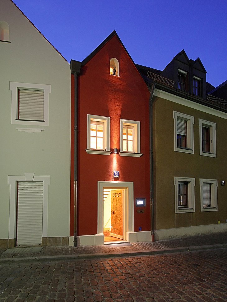 Smallest Hotel In The World - Eh'häusl Hotel