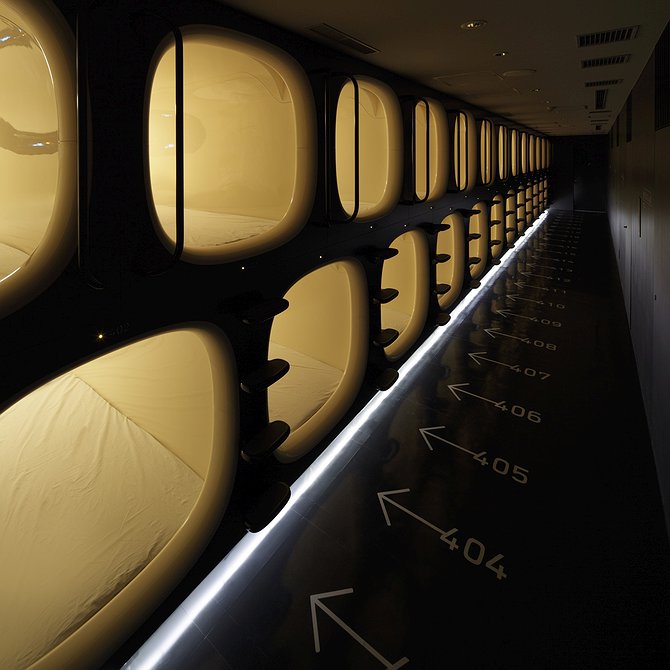 9 Hours Capsule Hotel