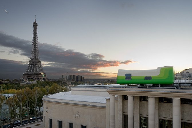 Hotel Everland Eiffel Tower View