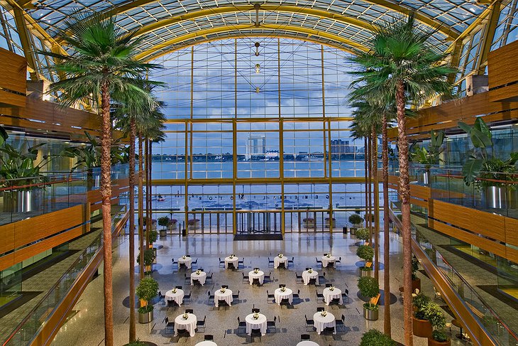 Detroit Marriott at the Renaissance Center Lobby