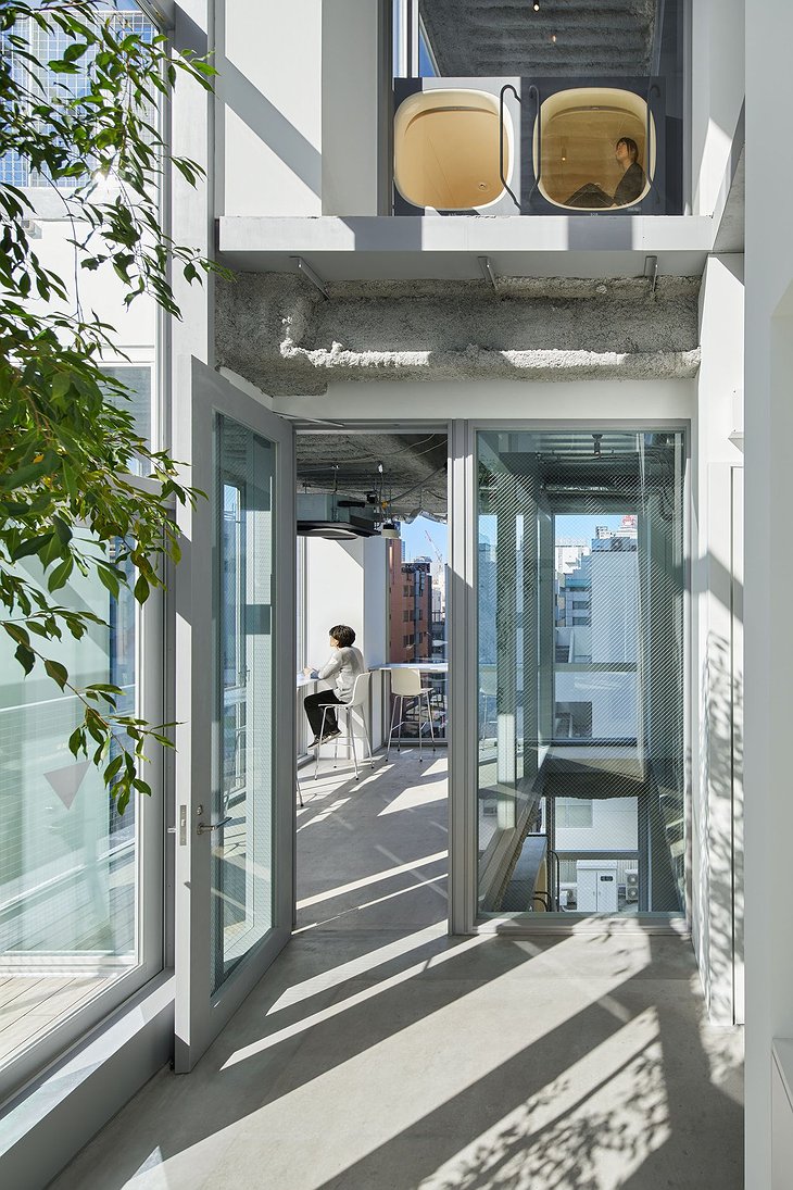 Nine Hours Hamamatsucho Capsule Hotel