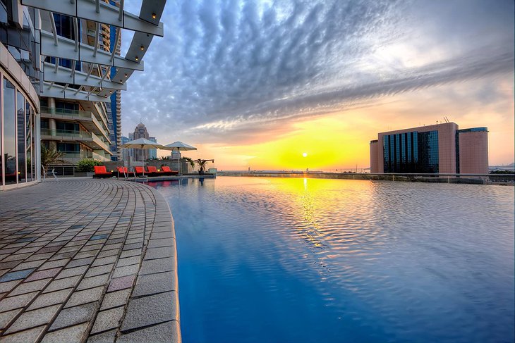 Tamani Hotel Marina Pool