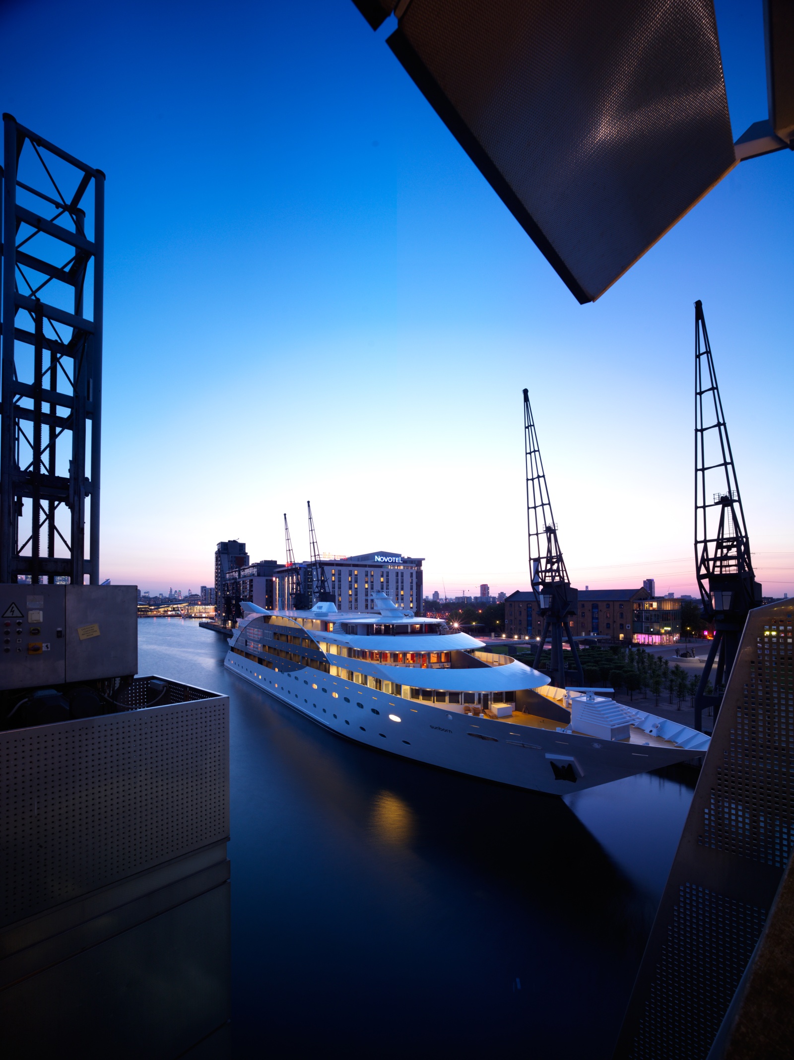 london superyacht hotel