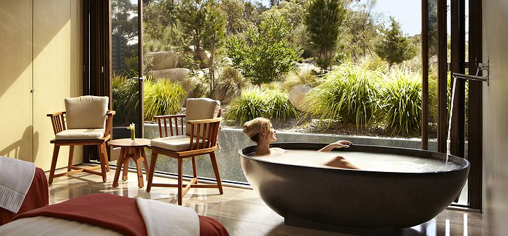 Saffire Freycinet hotel spa bath