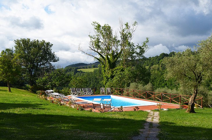 Castello di Petroia swimming pool